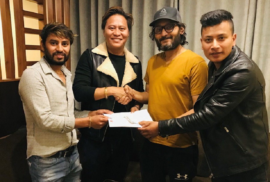'लाल मोहन जी'मा विपिन अनुबन्धित
